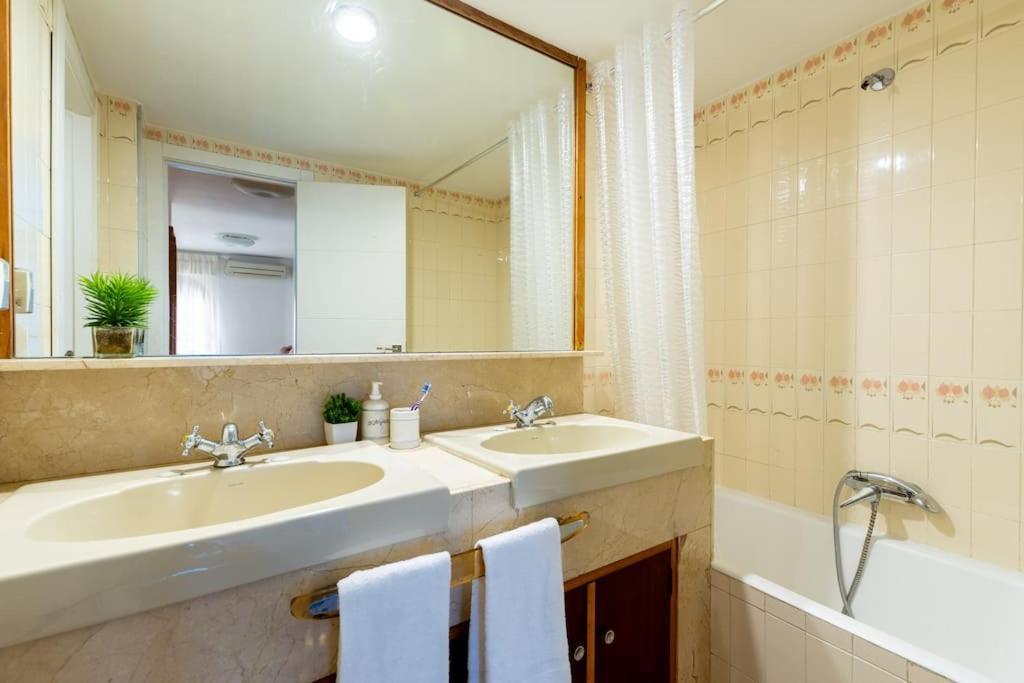 Behouse Sierpes Apartment Seville Exterior photo